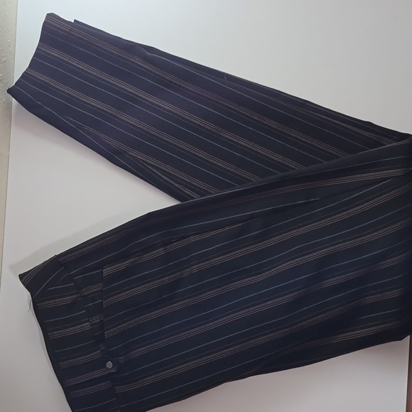 Pants - Picture 8 of 9